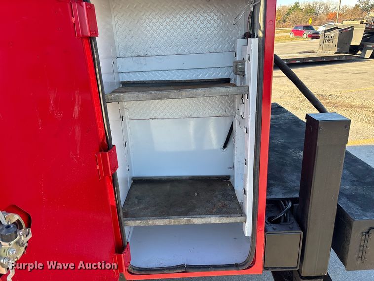 image for item DK0101 2006 Ford F750 utility / service truck