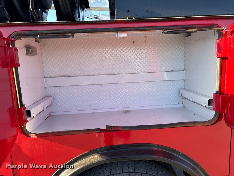 image for item DK0101 2006 Ford F750 utility / service truck