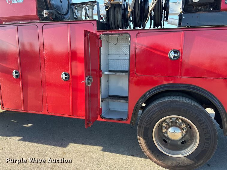 image for item DK0101 2006 Ford F750 utility / service truck