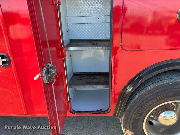 image for item DK0101 2006 Ford F750 utility / service truck