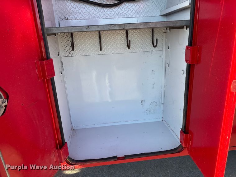 image for item DK0101 2006 Ford F750 utility / service truck