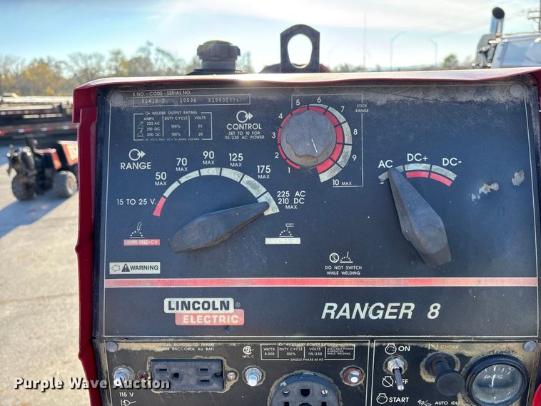 image for item DK0101 2006 Ford F750 utility / service truck