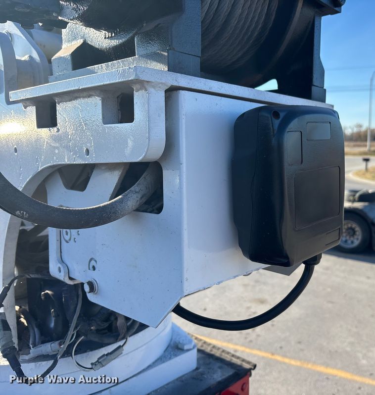 image for item DK0101 2006 Ford F750 utility / service truck