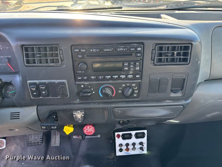 image for item DK0101 2006 Ford F750 utility / service truck