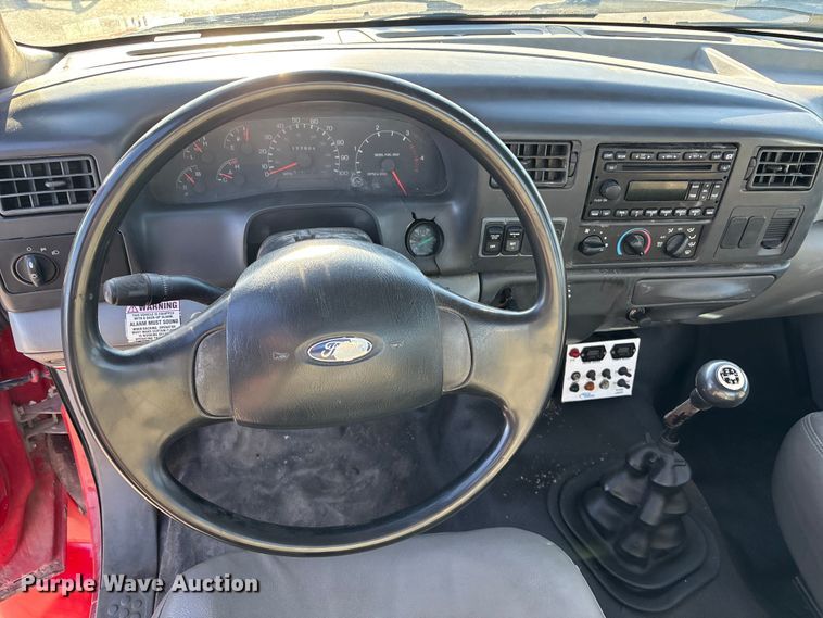 image for item DK0101 2006 Ford F750 utility / service truck