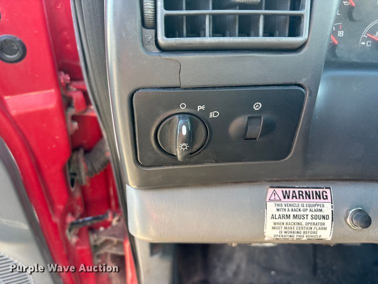 image for item DK0101 2006 Ford F750 utility / service truck