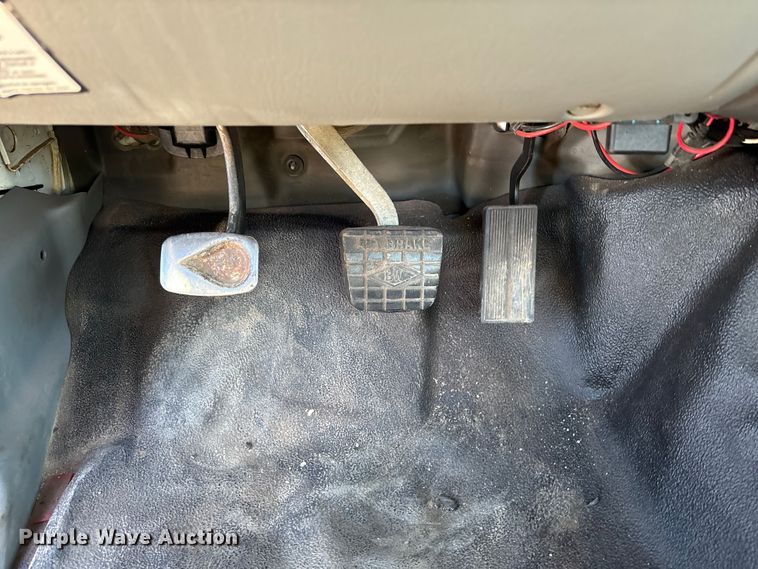 image for item DK0101 2006 Ford F750 utility / service truck