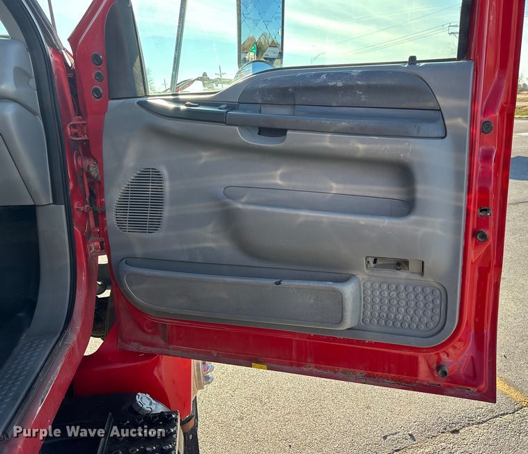 image for item DK0101 2006 Ford F750 utility / service truck