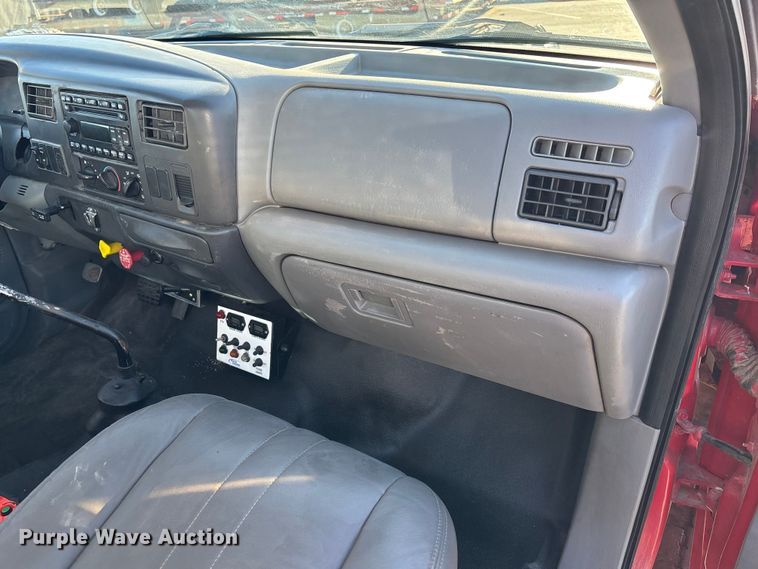 image for item DK0101 2006 Ford F750 utility / service truck