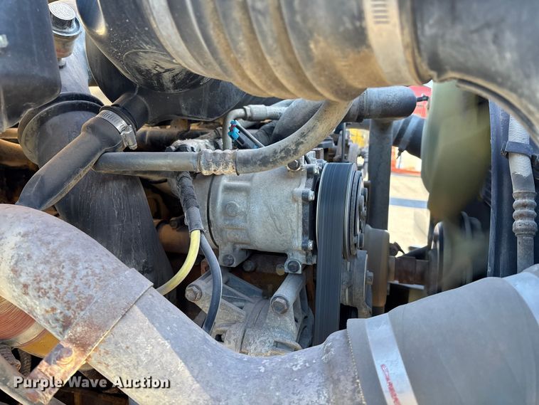 image for item DK0101 2006 Ford F750 utility / service truck