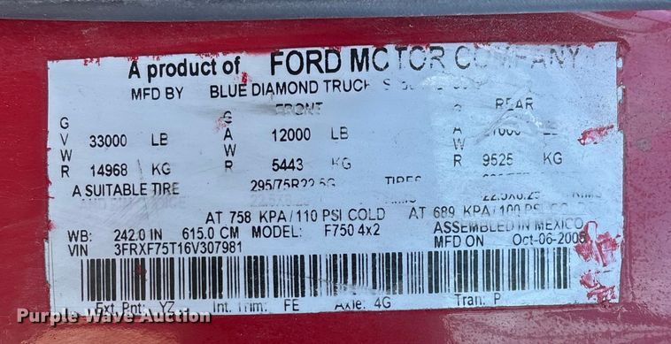 image for item DK0101 2006 Ford F750 utility / service truck