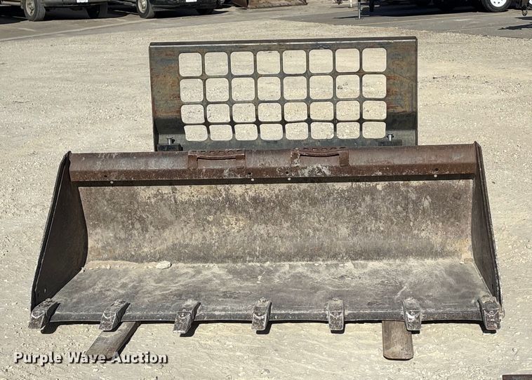 image for item DK0137 Skid steer bucket and forks