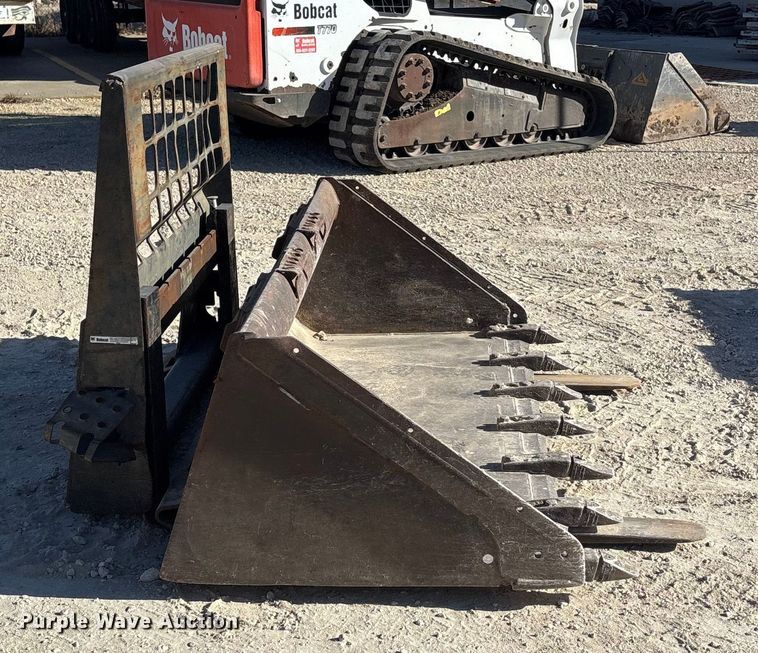 image for item DK0137 Skid steer bucket and forks