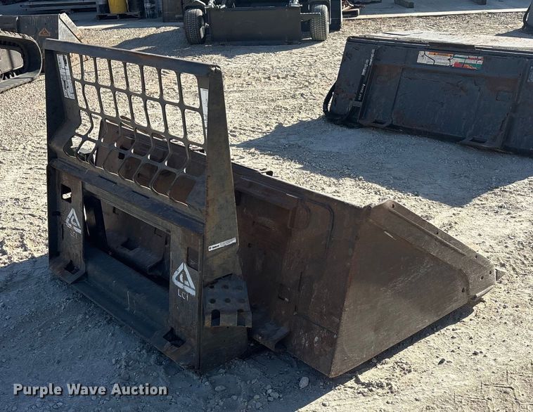 image for item DK0137 Skid steer bucket and forks