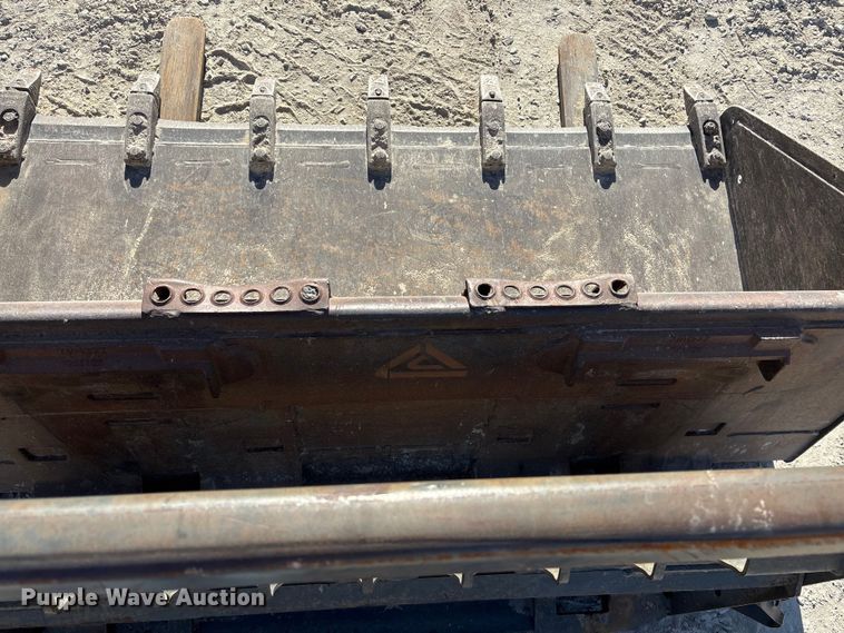 image for item DK0137 Skid steer bucket and forks