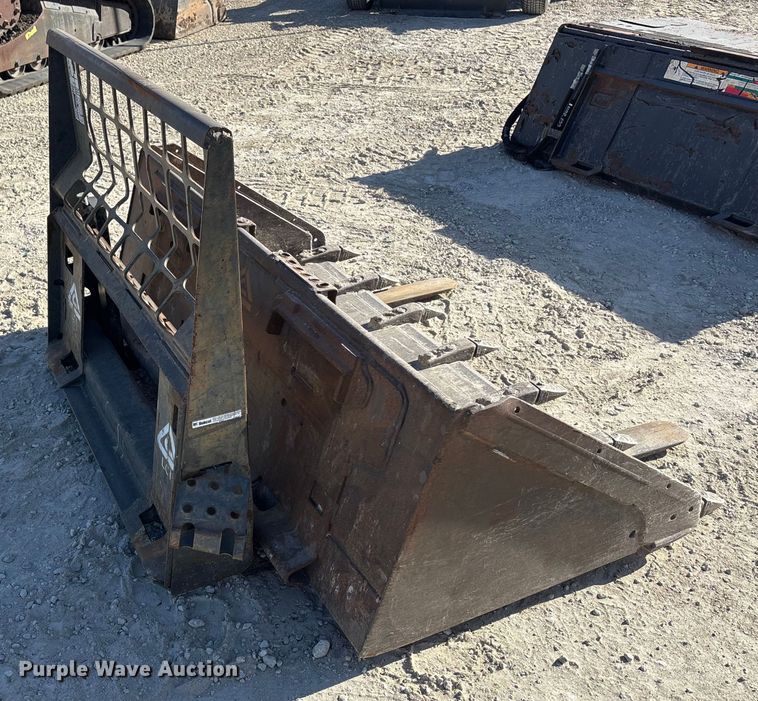 image for item DK0137 Skid steer bucket and forks