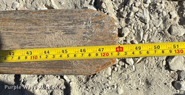 image for item DK0137 Skid steer bucket and forks