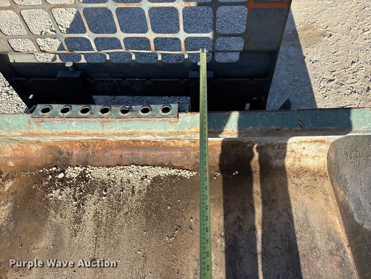 image for item DK0138 Skid steer bucket and forks 