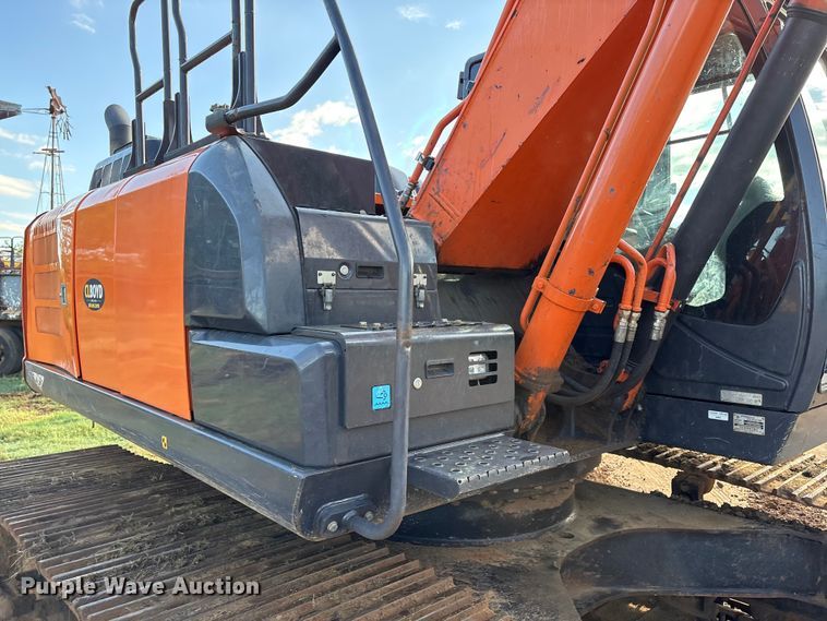 image for item DO1250 2019 Hitachi Zaxis 210LC-6N excavator