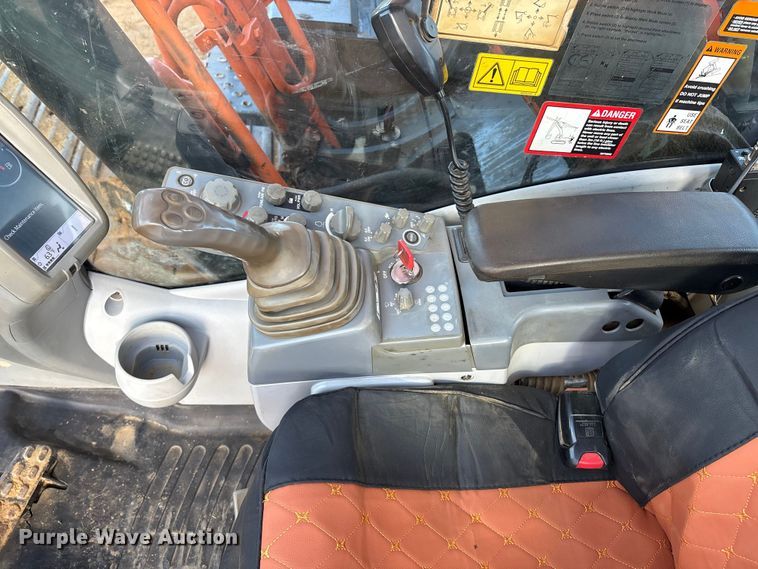 image for item DO1250 2019 Hitachi Zaxis 210LC-6N excavator