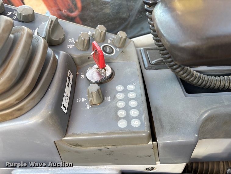 image for item DO1250 2019 Hitachi Zaxis 210LC-6N excavator