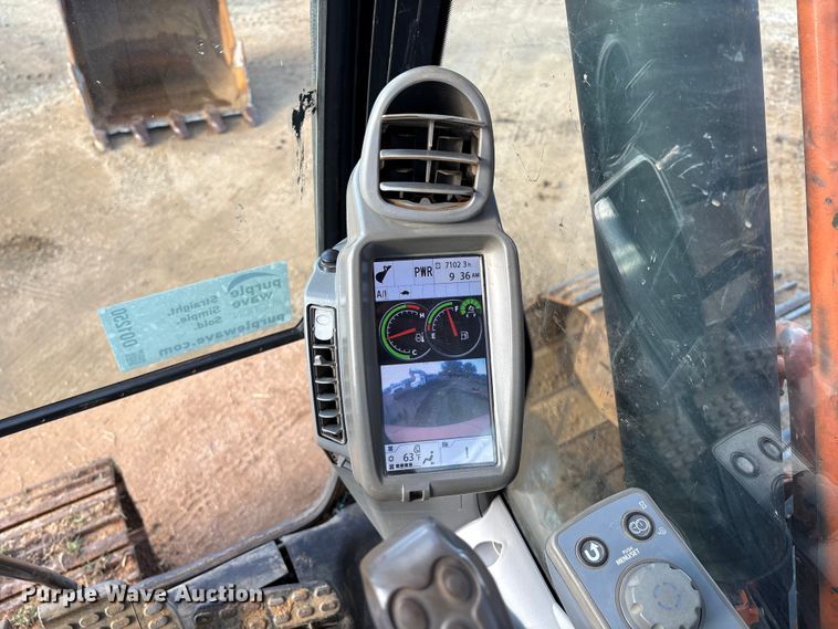 image for item DO1250 2019 Hitachi Zaxis 210LC-6N excavator