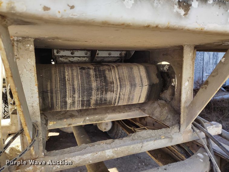 image for item DT0768 1989 International 2554 volumetric concrete mixer truck