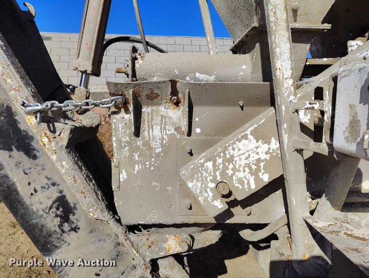 image for item DT0768 1989 International 2554 volumetric concrete mixer truck