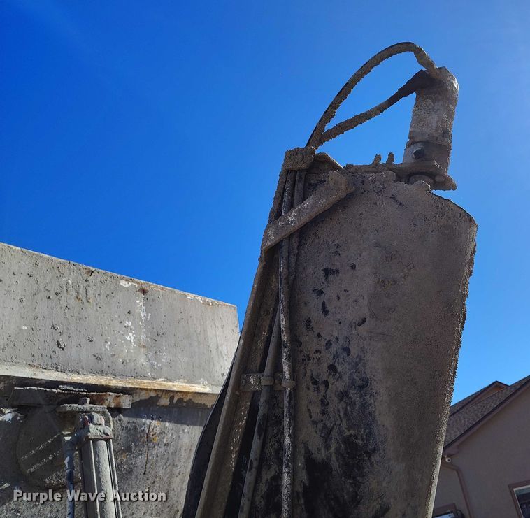 image for item DT0768 1989 International 2554 volumetric concrete mixer truck