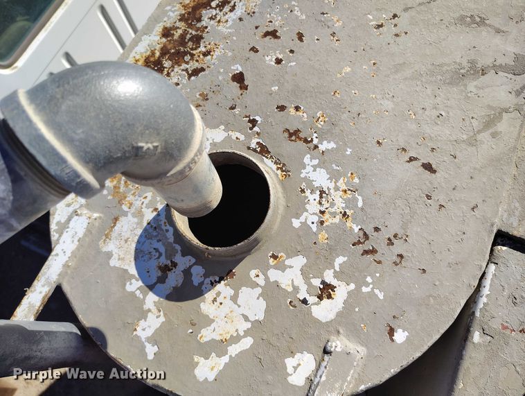 image for item DT0768 1989 International 2554 volumetric concrete mixer truck