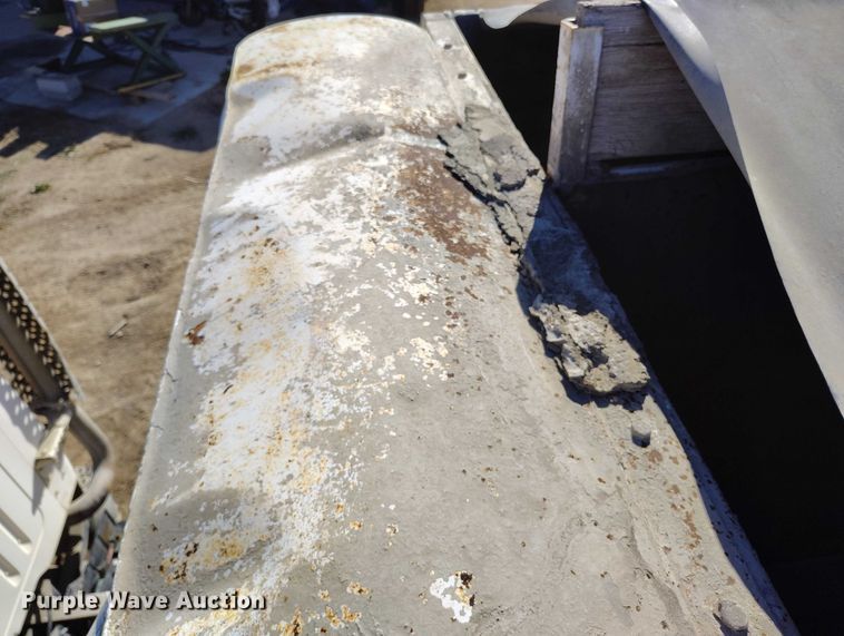 image for item DT0768 1989 International 2554 volumetric concrete mixer truck