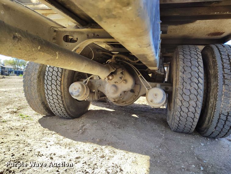 image for item DT0768 1989 International 2554 volumetric concrete mixer truck