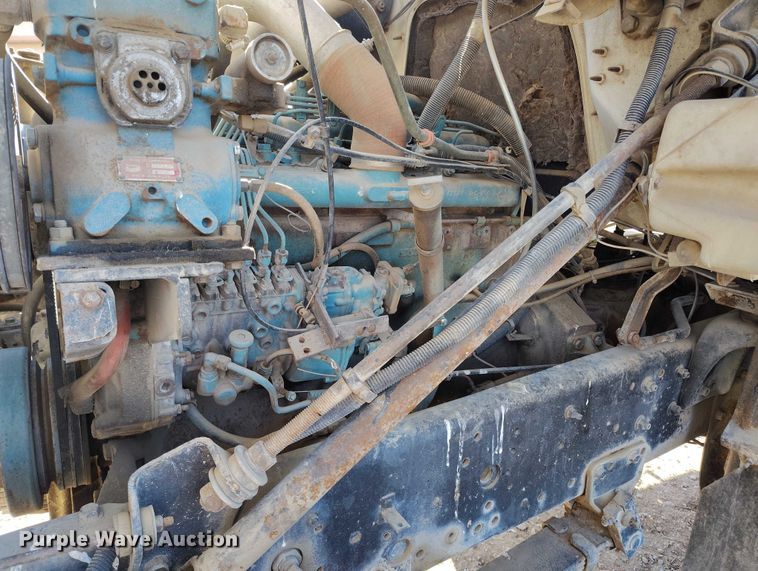 image for item DT0768 1989 International 2554 volumetric concrete mixer truck