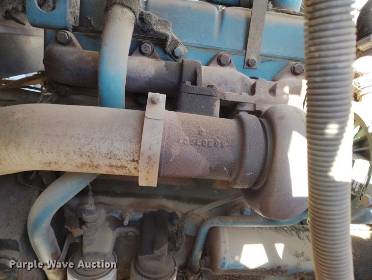 image for item DT0768 1989 International 2554 volumetric concrete mixer truck