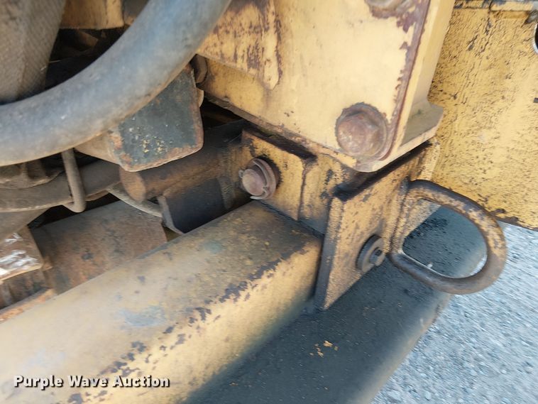 image for item DT6278 1992 Vermeer  D7X11A directional boring unit