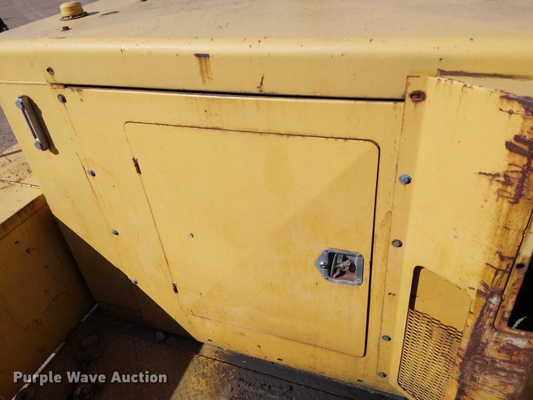 image for item DT6278 1992 Vermeer  D7X11A directional boring unit