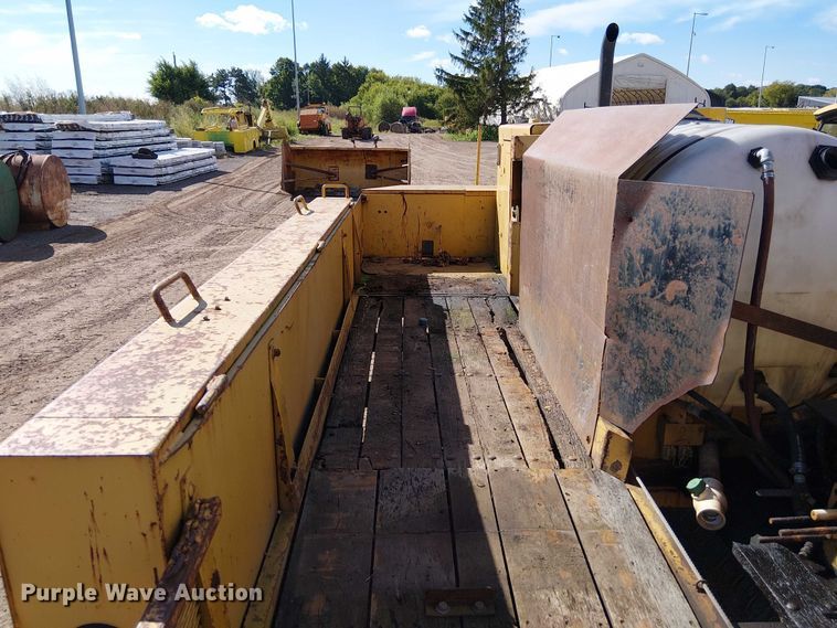 image for item DT6278 1992 Vermeer  D7X11A directional boring unit