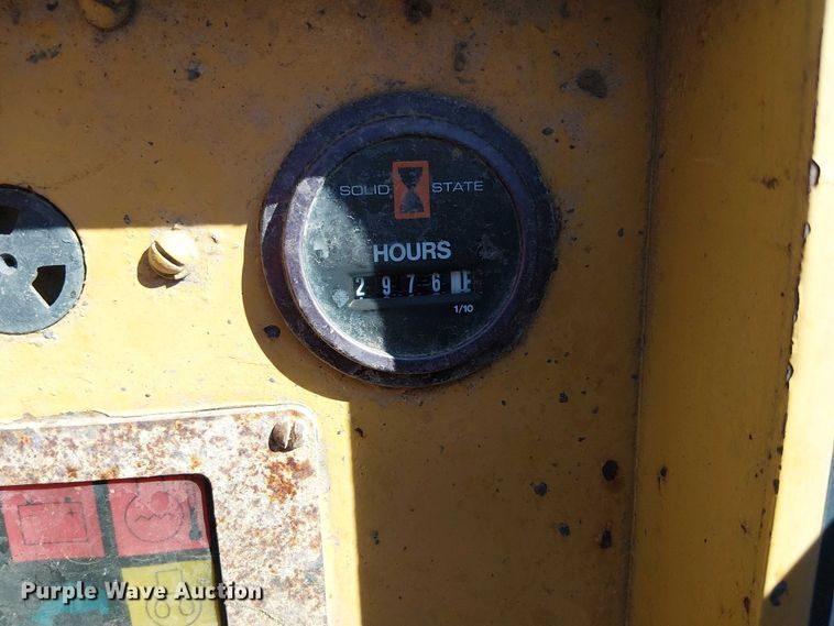 image for item DT6278 1992 Vermeer  D7X11A directional boring unit