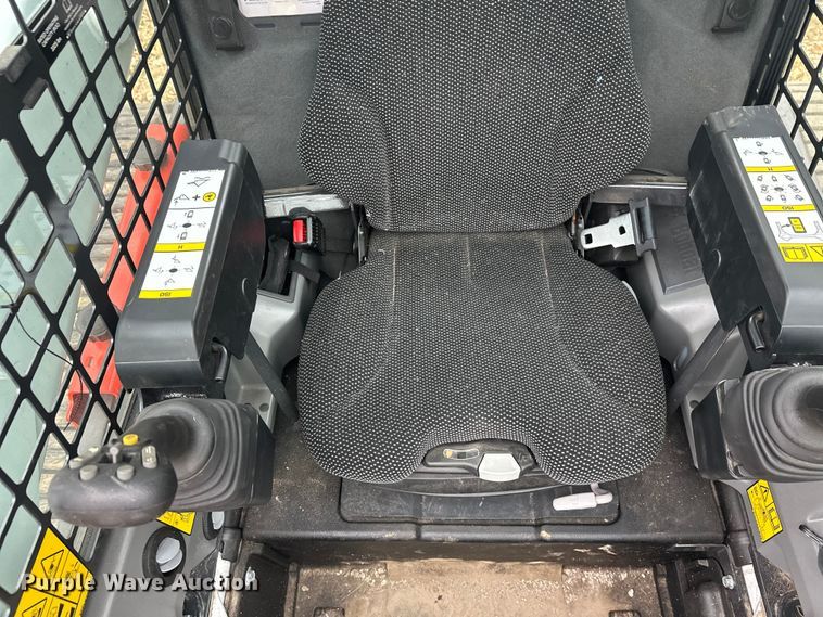 image for item DT6430 2024 Bobcat T770 tracked skid steer loader