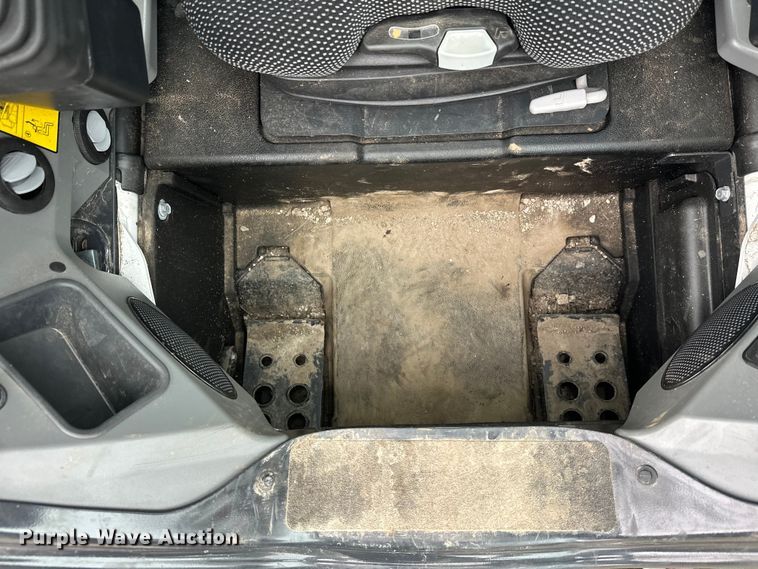 image for item DT6430 2024 Bobcat T770 tracked skid steer loader