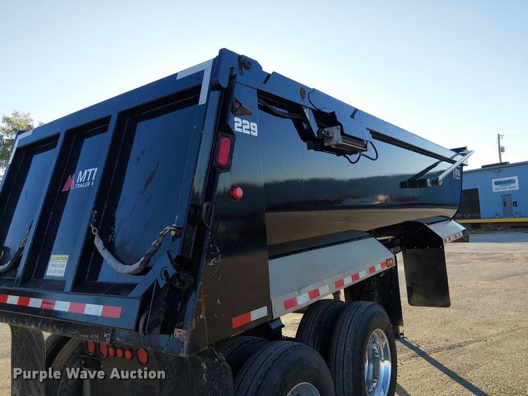 image for item DU3668 2023 MTM Midwest 26EL-QF-SP end dump trailer