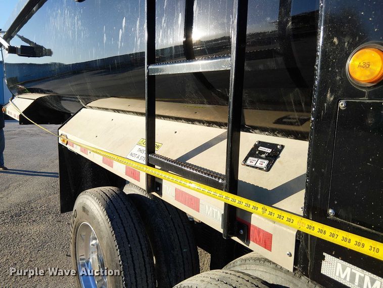 image for item DU3668 2023 MTM Midwest 26EL-QF-SP end dump trailer