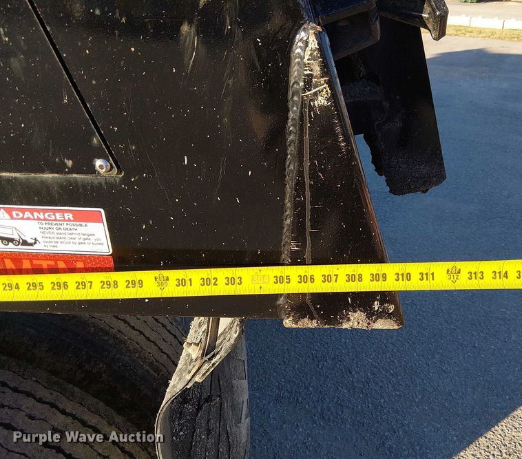 image for item DU3668 2023 MTM Midwest 26EL-QF-SP end dump trailer