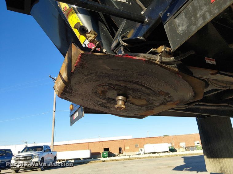 image for item DU3668 2023 MTM Midwest 26EL-QF-SP end dump trailer