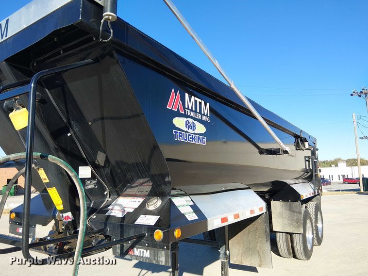 image for item DU3669 2023 MTM Midwest 26EL-QF-SP end dump trailer