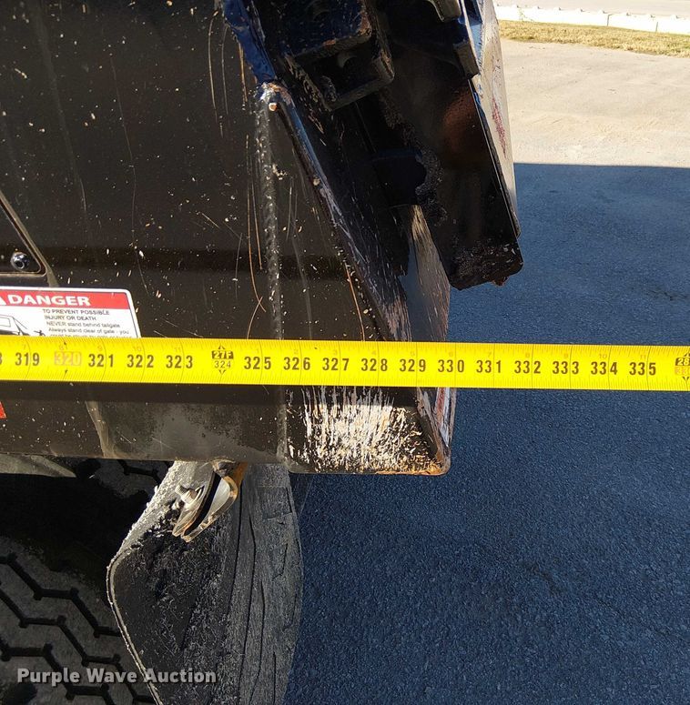 image for item DU3669 2023 MTM Midwest 26EL-QF-SP end dump trailer