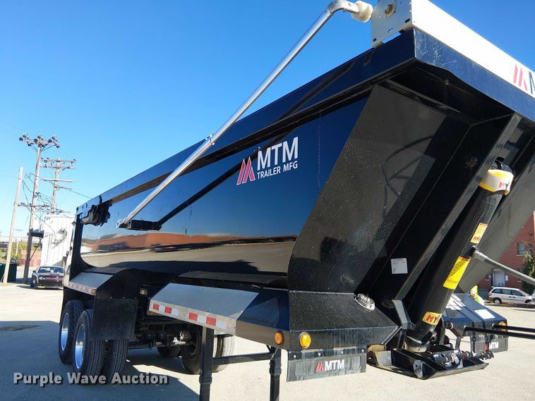image for item DU3670 2023 MTM Midwest 26EL-QF-SP end dump trailer