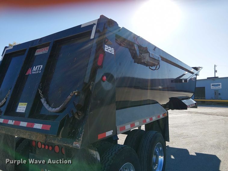 image for item DU3670 2023 MTM Midwest 26EL-QF-SP end dump trailer