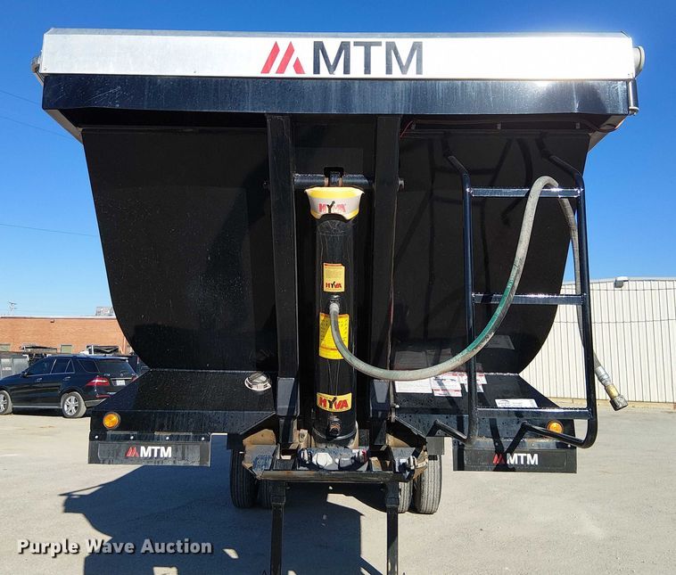 image for item DU3670 2023 MTM Midwest 26EL-QF-SP end dump trailer