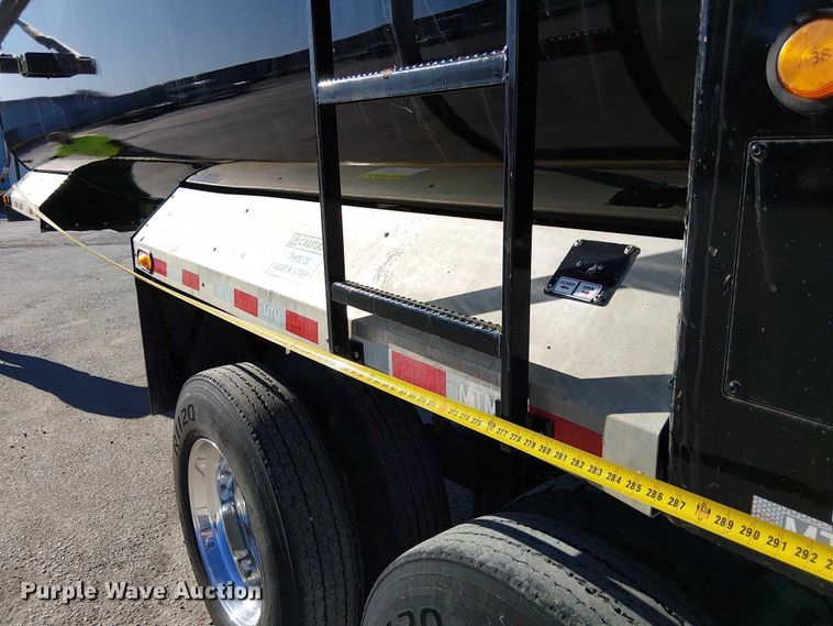 image for item DU3670 2023 MTM Midwest 26EL-QF-SP end dump trailer